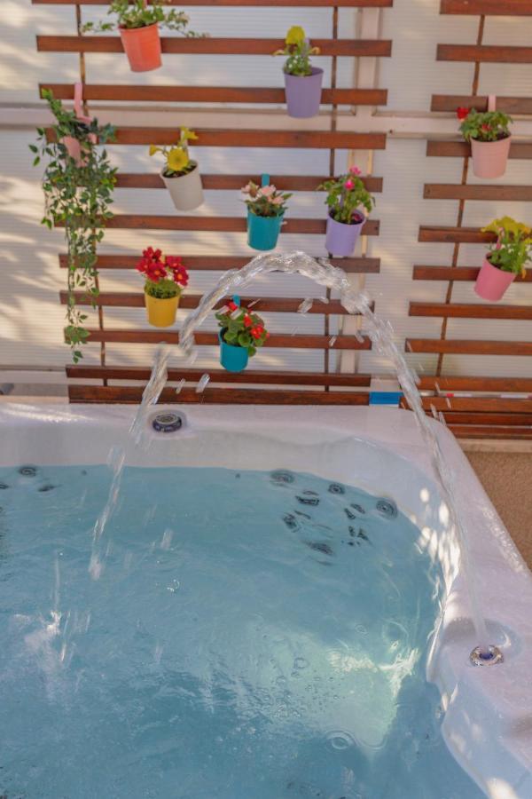 New Delux Green Garden Apartment With Hotube **** Σπλιτ Εξωτερικό φωτογραφία