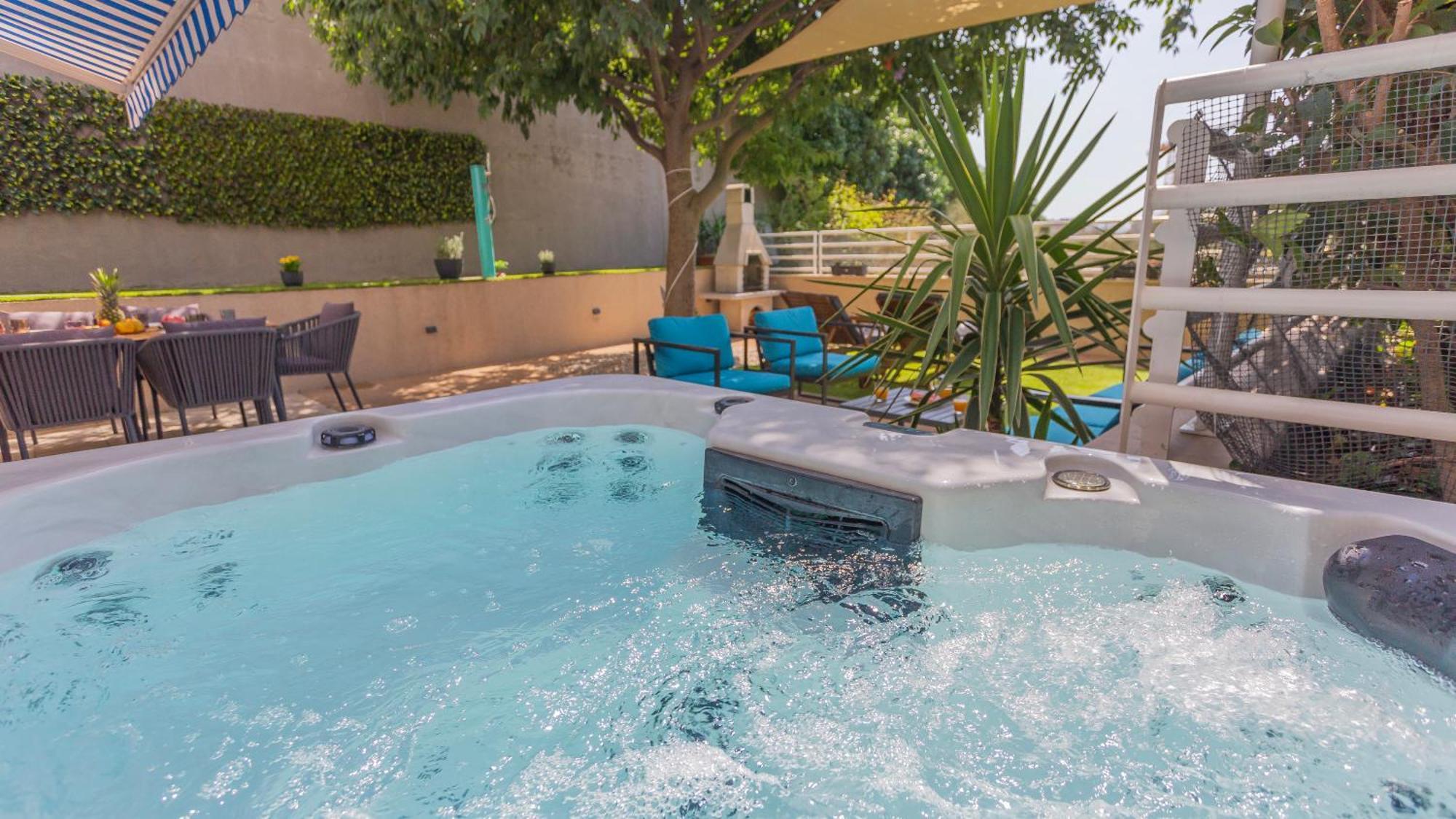 New Delux Green Garden Apartment With Hotube **** Σπλιτ Εξωτερικό φωτογραφία