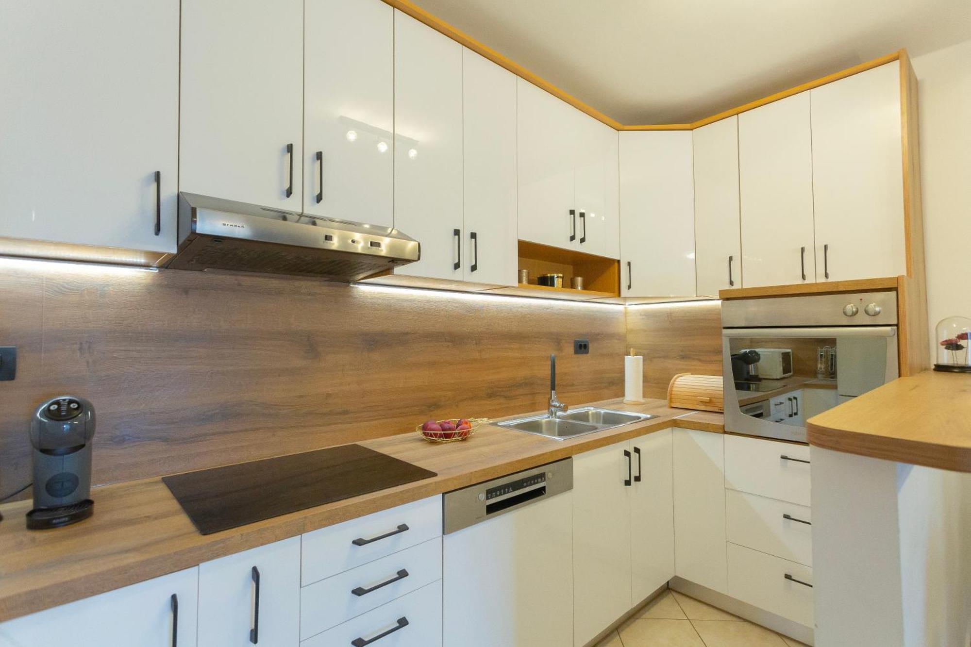 New Delux Green Garden Apartment With Hotube **** Σπλιτ Εξωτερικό φωτογραφία